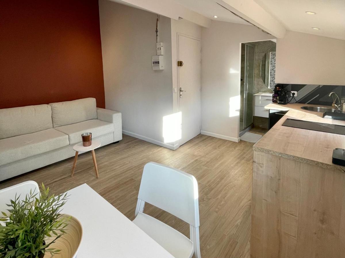 Appartement Lise - Port & Halles, Depart Ferry Toulon Buitenkant foto